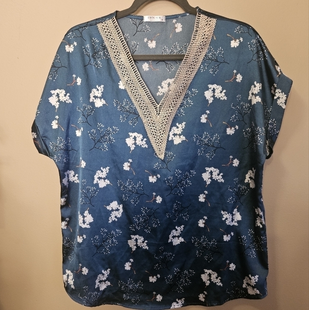 Ekouaer Satin Teal Floral Top Women's Size M